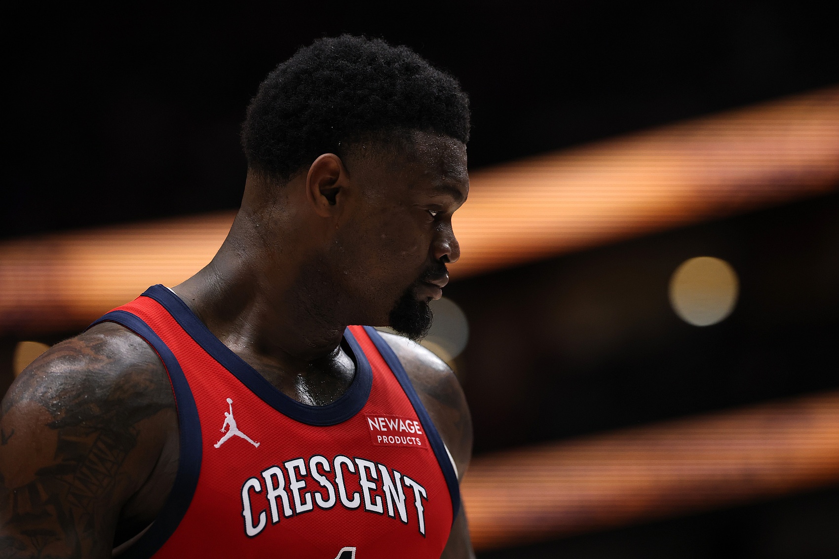 开云平台-一言难尽！锡安全场5中2&amp;罚球3中0得到4分4板 出战15分钟因病退赛