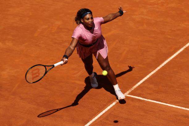 开云官网-罗马首秀不敌红土新贵 小威未能用胜利告别“一千”